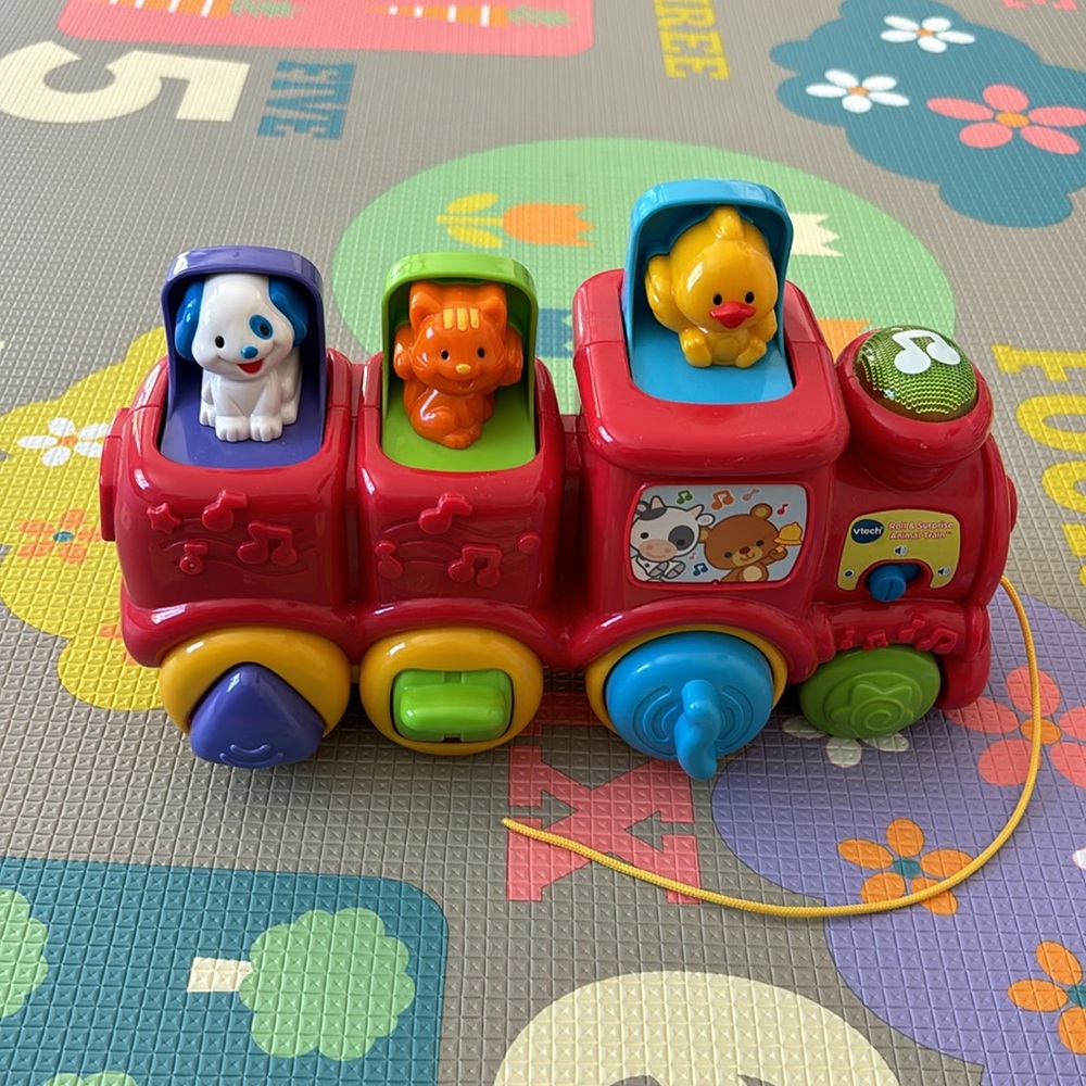 VTech Roll & Surprise Animal Train